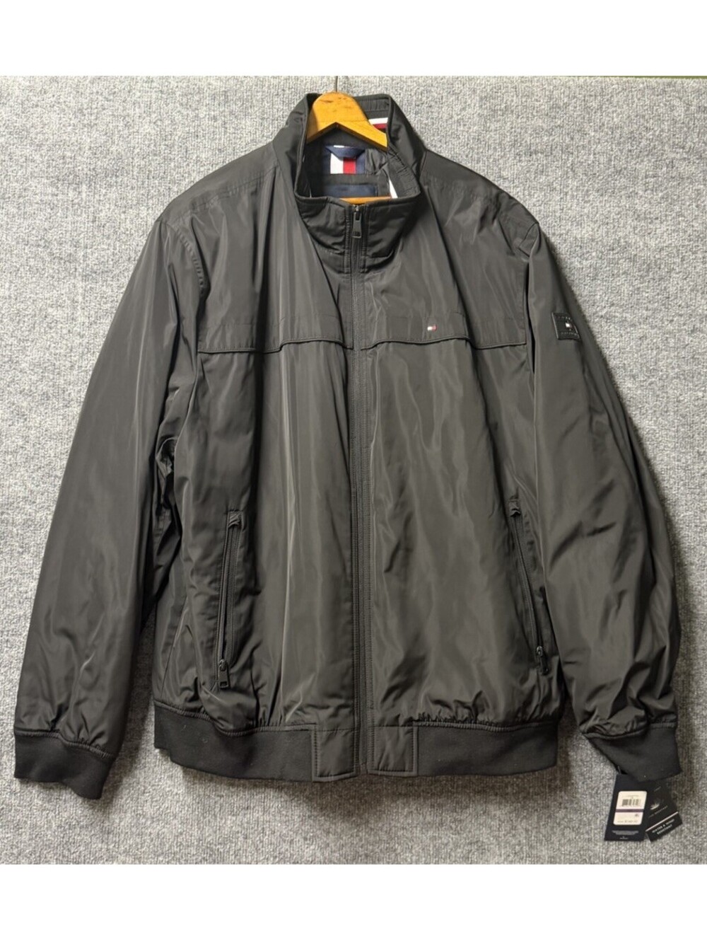 Tommy Hilfiger Men’s XXL Black Water Resistant Bomber Jacket NWT